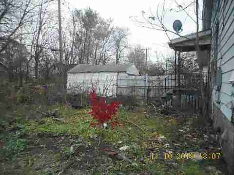 12090 Roselawn (8)_m.jpg